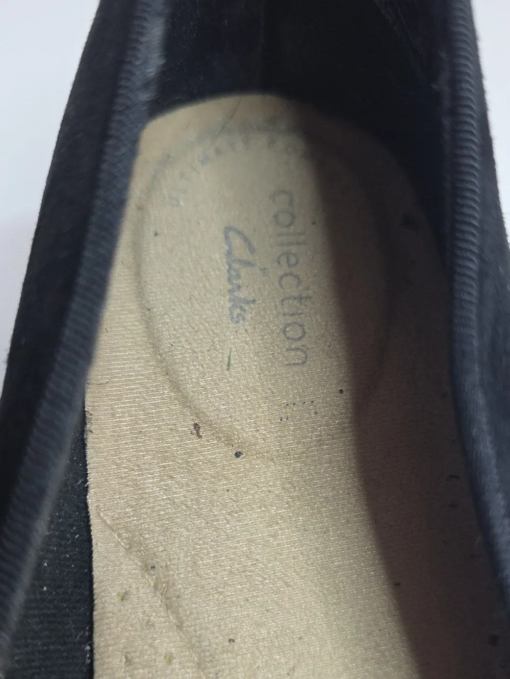 CLARKS SARA POPPY SLIP ON FLATS LOAFERS BLACK SUEDE VGUC LADIES SIZE 9.5 W